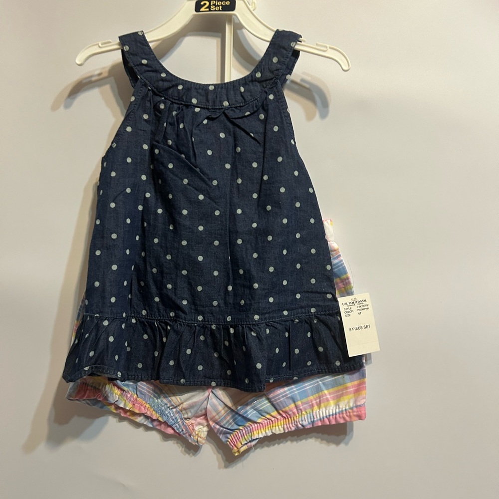 Two piece set spilt up the back of top colorful shorts